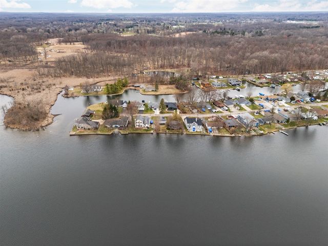 11247 Colony, Pinckney, MI 48169