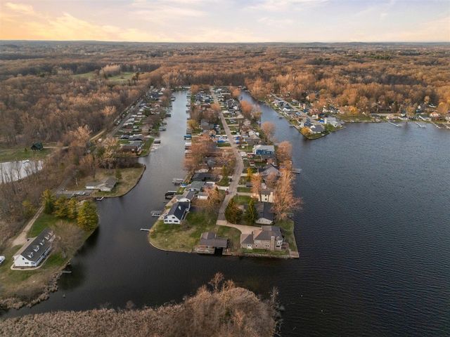 11247 Colony, Pinckney, MI 48169