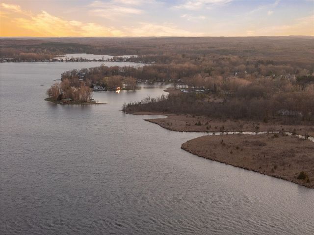 11247 Colony, Pinckney, MI 48169