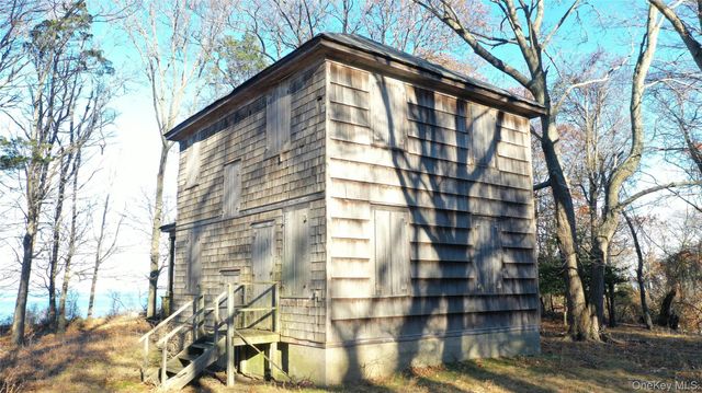 2788 Wading River Road, Wading River, NY 11792