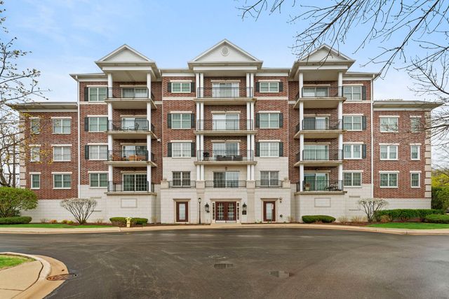 400 McDaniels Circle 405, Clarendon Hills, IL 60514