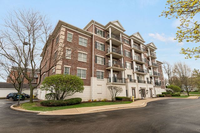 400 McDaniels Circle 405, Clarendon Hills, IL 60514