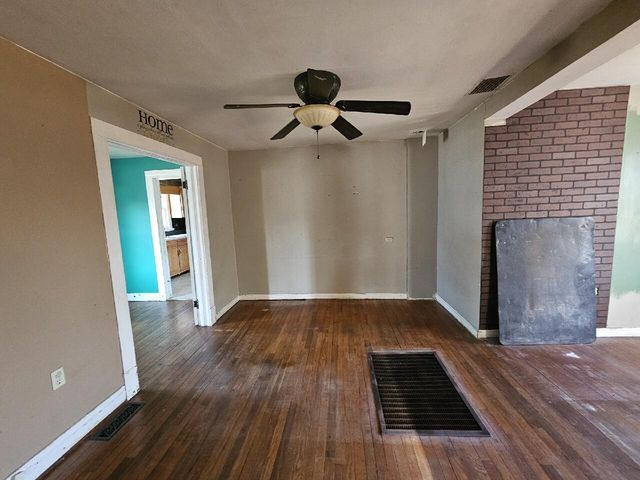 3793 SMITH MOUNTAIN LAKE PKWY, Huddleston, VA 24104