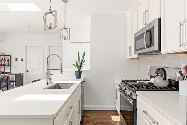 51 Havre St 3, Boston, MA 02128