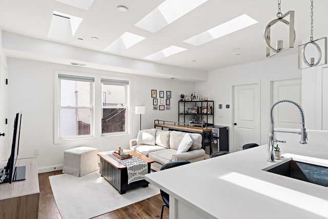 51 Havre St 3, Boston, MA 02128