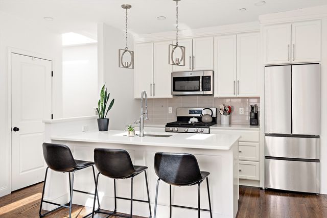 51 Havre St 3, Boston, MA 02128