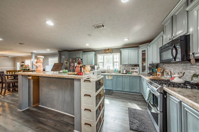 6118 Gribble Road, Jacksonville, AR 72076