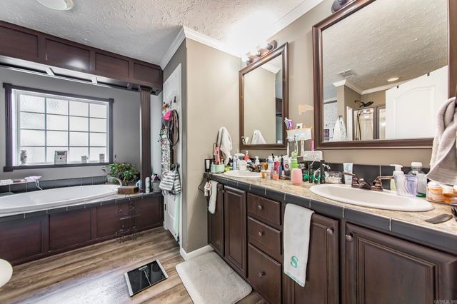 6118 Gribble Road, Jacksonville, AR 72076