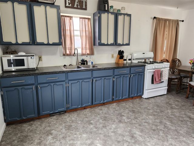 918 W Washington Street, Knoxville, IA 50138