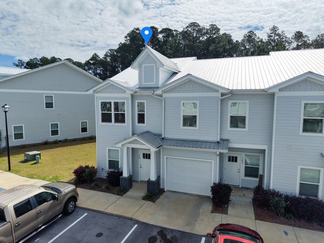 139 Date Palm Lane, Freeport, FL 32439