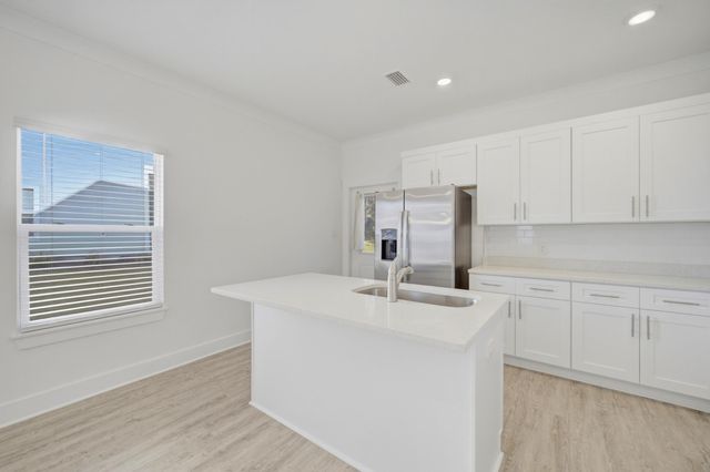 139 Date Palm Lane, Freeport, FL 32439