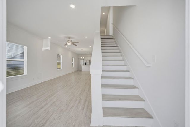 139 Date Palm Lane, Freeport, FL 32439