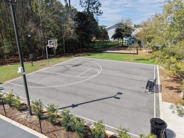 139 Date Palm Lane, Freeport, FL 32439