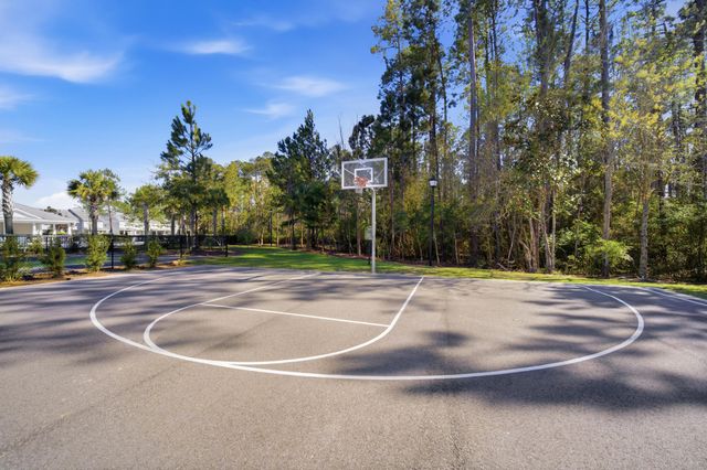 139 Date Palm Lane, Freeport, FL 32439