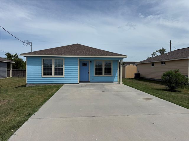 2724 Avenue D 7, San Leon, TX 77539