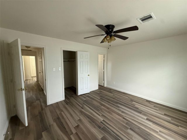2724 Avenue D 7, San Leon, TX 77539
