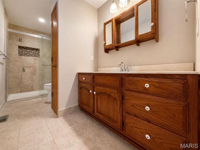 1603 Ronny Dr, De Soto, MO 63020