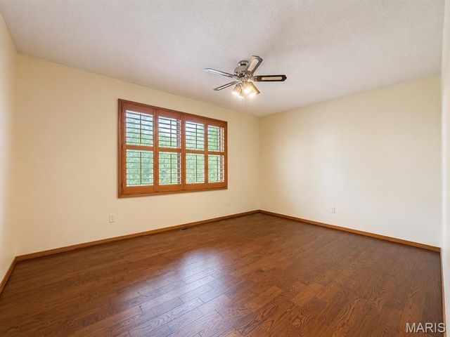 1603 Ronny Dr, De Soto, MO 63020