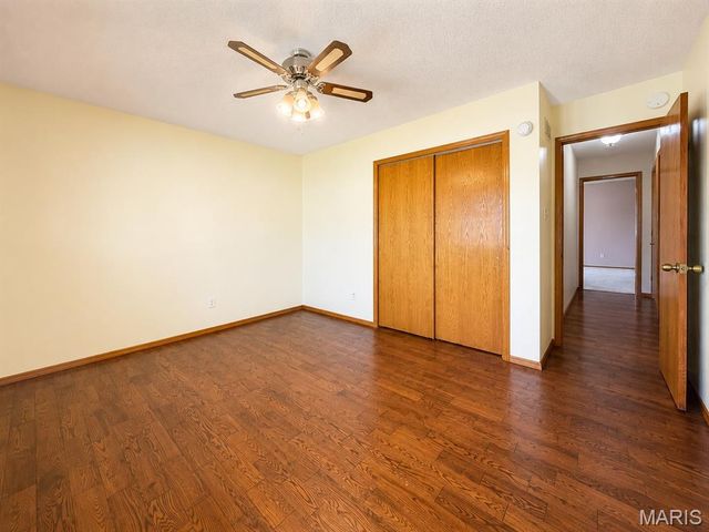 1603 Ronny Dr, De Soto, MO 63020