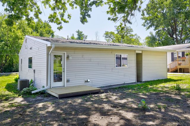 4690 NE 31st Street, Des Moines, IA 50317