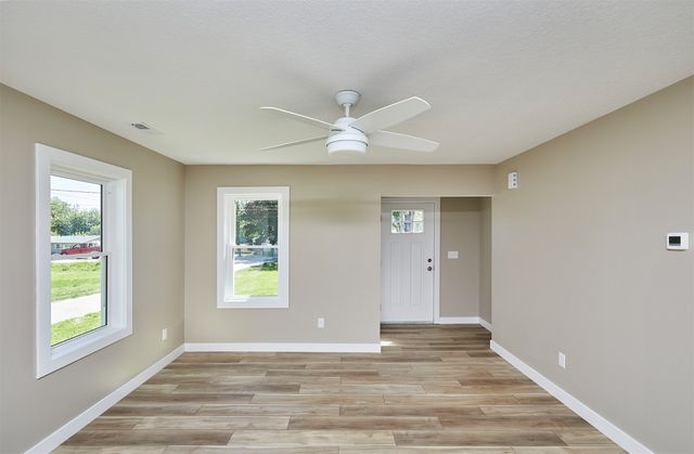 4690 NE 31st Street, Des Moines, IA 50317