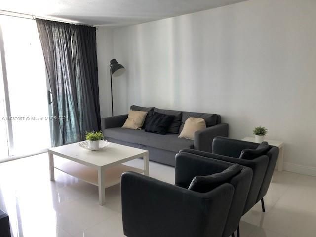 3801 S Ocean Dr 9A, Hollywood, FL 33019