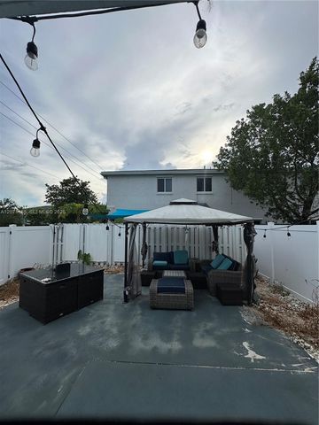 384 NW 11th Avenue 384, Florida City, FL 33034