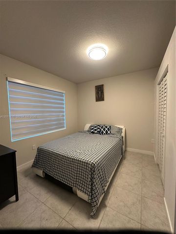 384 NW 11th Avenue 384, Florida City, FL 33034