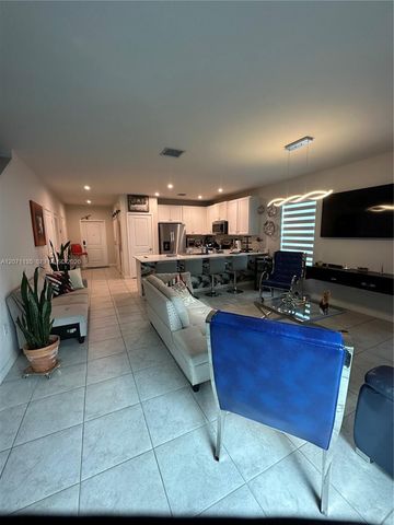 384 NW 11th Avenue 384, Florida City, FL 33034