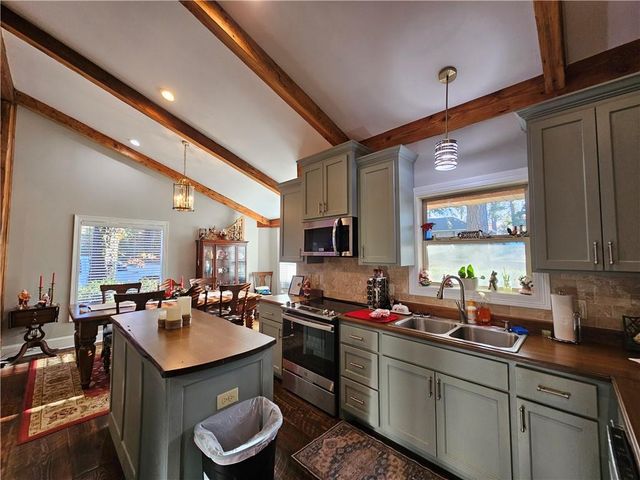 112 DEER CREEK Drive West, Pineville, LA 71360