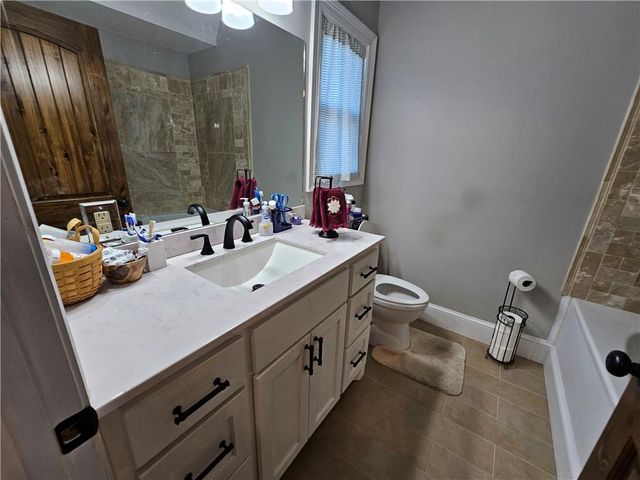 112 DEER CREEK Drive West, Pineville, LA 71360