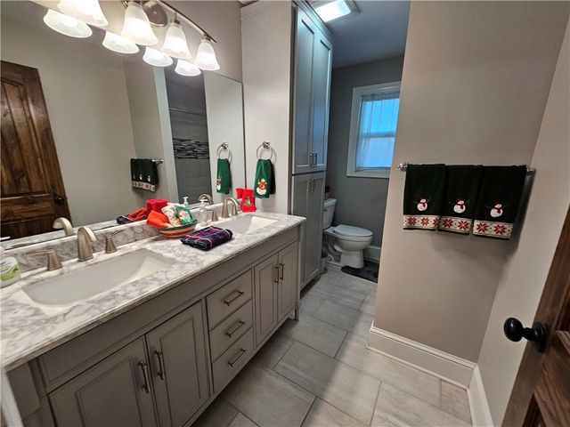 112 DEER CREEK Drive West, Pineville, LA 71360