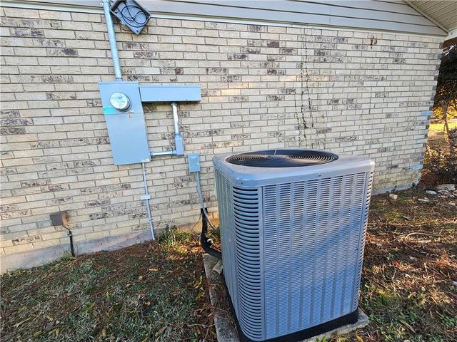 112 DEER CREEK Drive West, Pineville, LA 71360