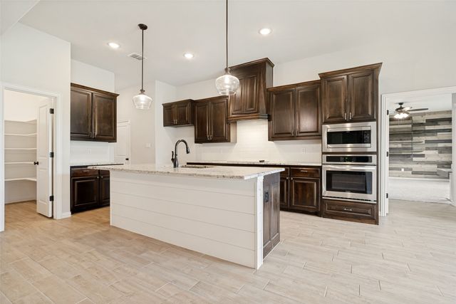 1013 Finney Drive, Weatherford, TX 76085