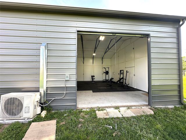 1013 Finney Drive, Weatherford, TX 76085