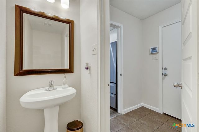 2106 Stonehaven Road, San Marcos, TX 78666