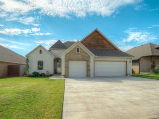 1804 W Zachary Way, Mustang, OK 73064