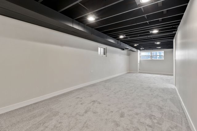 4933 N Keeler Avenue, Chicago, IL 60630