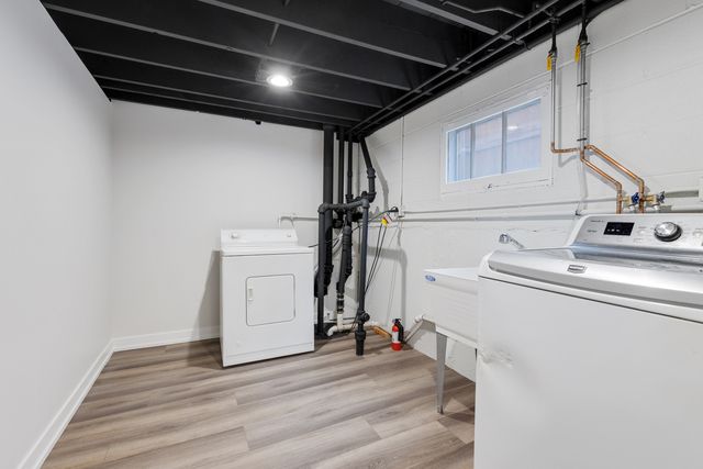 4933 N Keeler Avenue, Chicago, IL 60630