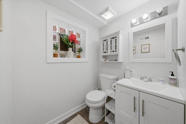 4933 N Keeler Avenue, Chicago, IL 60630