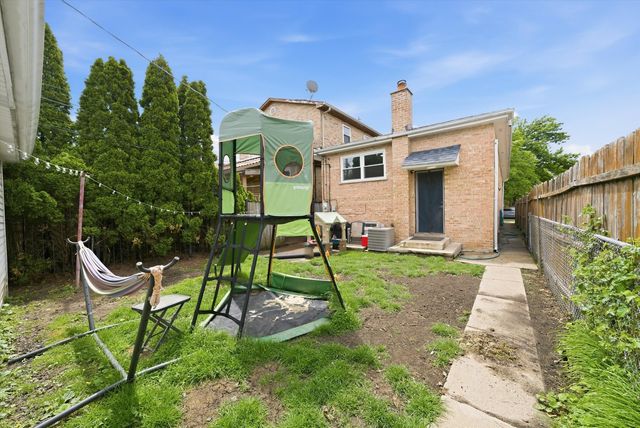 4933 N Keeler Avenue, Chicago, IL 60630