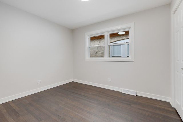 4933 N Keeler Avenue, Chicago, IL 60630