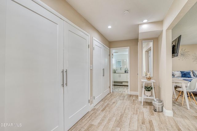 350 Thunderbird Drive 70, El Paso, TX 79912