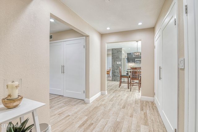 350 Thunderbird Drive 70, El Paso, TX 79912