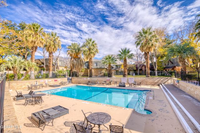 350 Thunderbird Drive 70, El Paso, TX 79912
