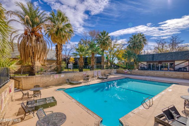 350 Thunderbird Drive 70, El Paso, TX 79912