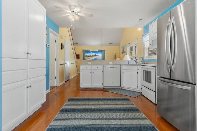 829 9th Ave. S, North Myrtle Beach, SC 29582