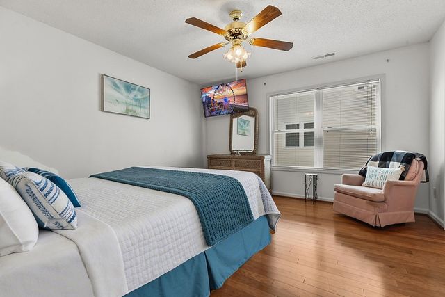 829 9th Ave. S, North Myrtle Beach, SC 29582