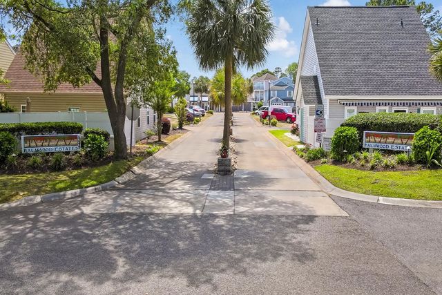 829 9th Ave. S, North Myrtle Beach, SC 29582