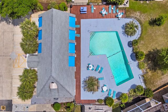 829 9th Ave. S, North Myrtle Beach, SC 29582